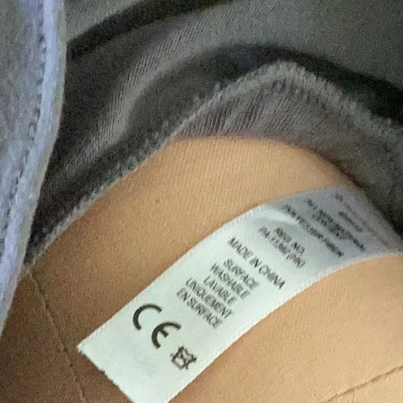 American Girl Doll in Blue Box with Red Band - Picture 8 of 10